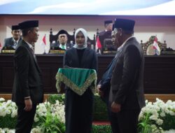 Dilantik, Herman Sewani Jadi Ketua DPRD Konut Sementara dan I Made Tarebuani Wakil Ketua Sementara