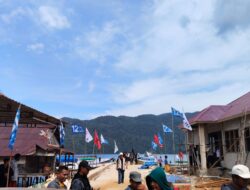 Kehadiran Pasangan Calon Bupati Dan Wakil Bupati Ikbar-Abuhaera Di Laskep Sambut Iring-Iringan Gendang Adat Bajo