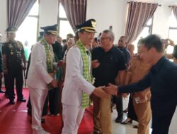 Bupati Dan Wakil Bupati Konut Usai Di Lantik Disambut Tarian Mondotambe Dan Mombesara