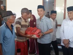 Bupati Dan Wakil Bupati Konut Serahkan Langsung Paket Bantuan Sembako 110 Untuk Kaum Dhuafa