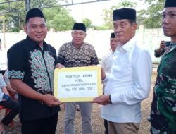 Bupati Dan Wakil Bupati Konut Menyalurkan Bantuan Paket Sembako 170 Paket Dan Bantuan Hibah Pura 100 juta Di UPT Trans Tadoloiyo