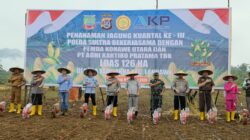 Wujudkan Program Swasembada Pangan, Polda Sultra Bersama Pemda Konut Tanam Jagung di Desa Tambakua