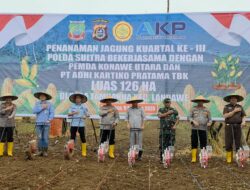 Wujudkan Program Swasembada Pangan, Polda Sultra Bersama Pemda Konut Tanam Jagung di Desa Tambakua