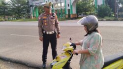 Kasat Lantas Polres Konawe Utara Pimpin Strong Point Pengaturan Lalu Lintas Pagi.