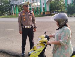 Kasat Lantas Polres Konawe Utara Pimpin Strong Point Pengaturan Lalu Lintas Pagi.